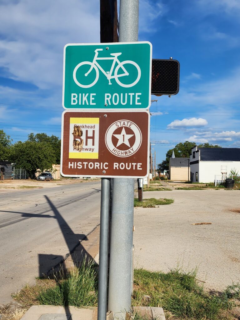 bike-route-sign